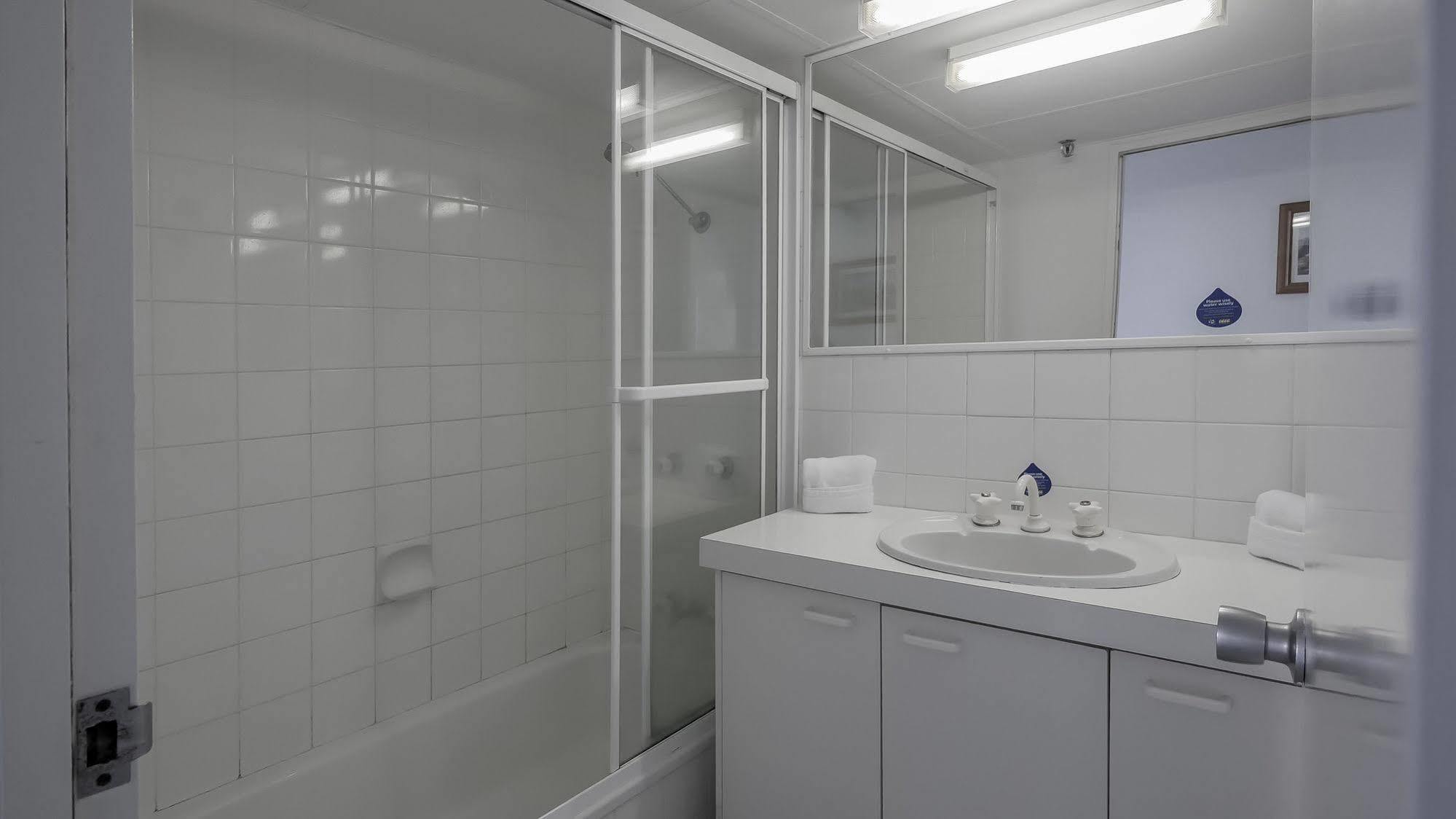 Waterways Apartments Surfers Paradise Esterno foto